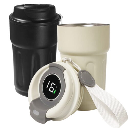 כוס תרמית חכמה עשויה 2 שכבות נירוסטה עם מסך מגע המראה את הטמפרטורה המים