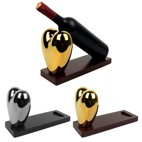 מעמד יין דקורטיבי עם לב מבריק